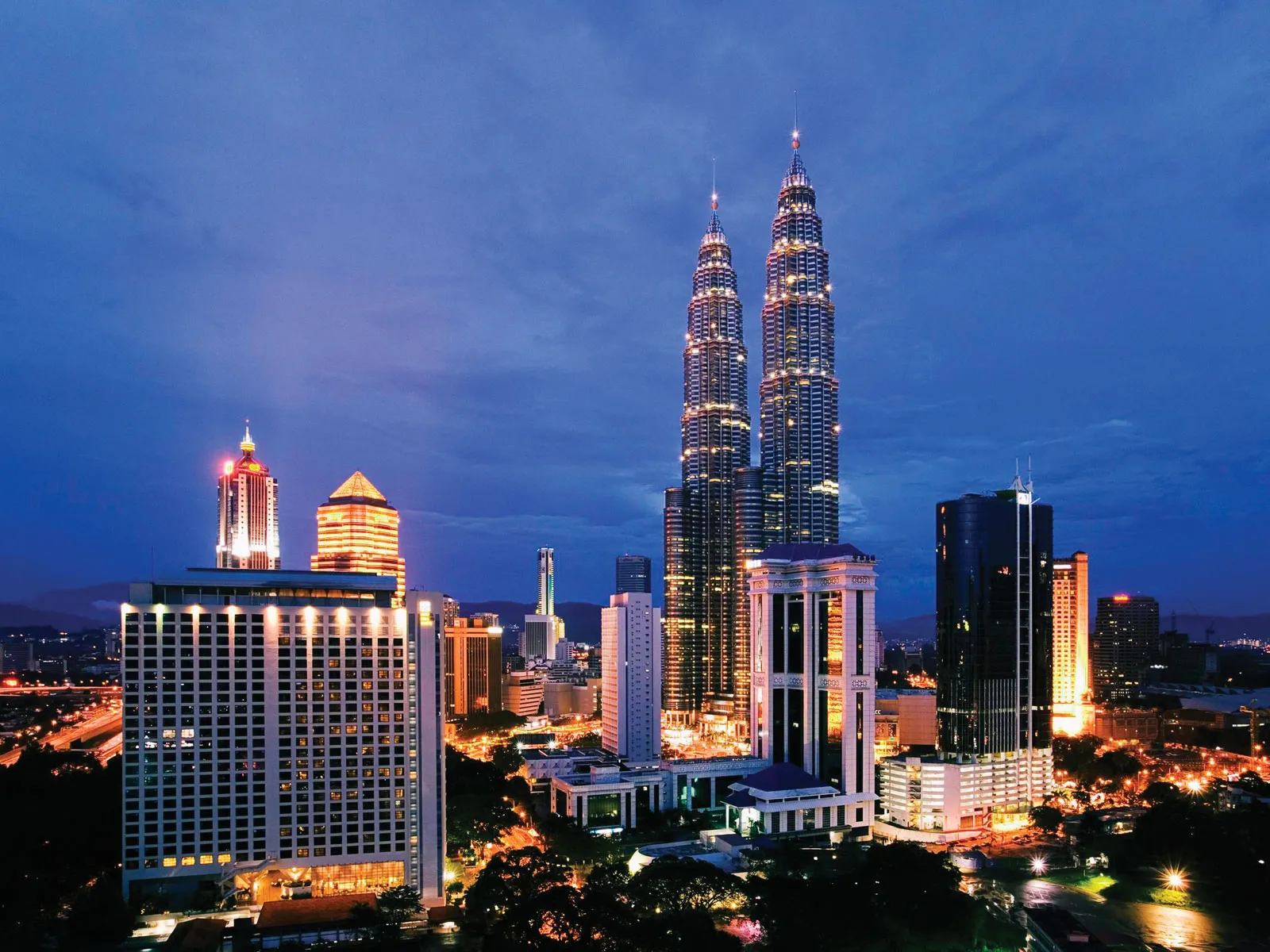 4 DAYS 3 NIGHTS KUALA LUMPUR & GENTING HIGHLANDS